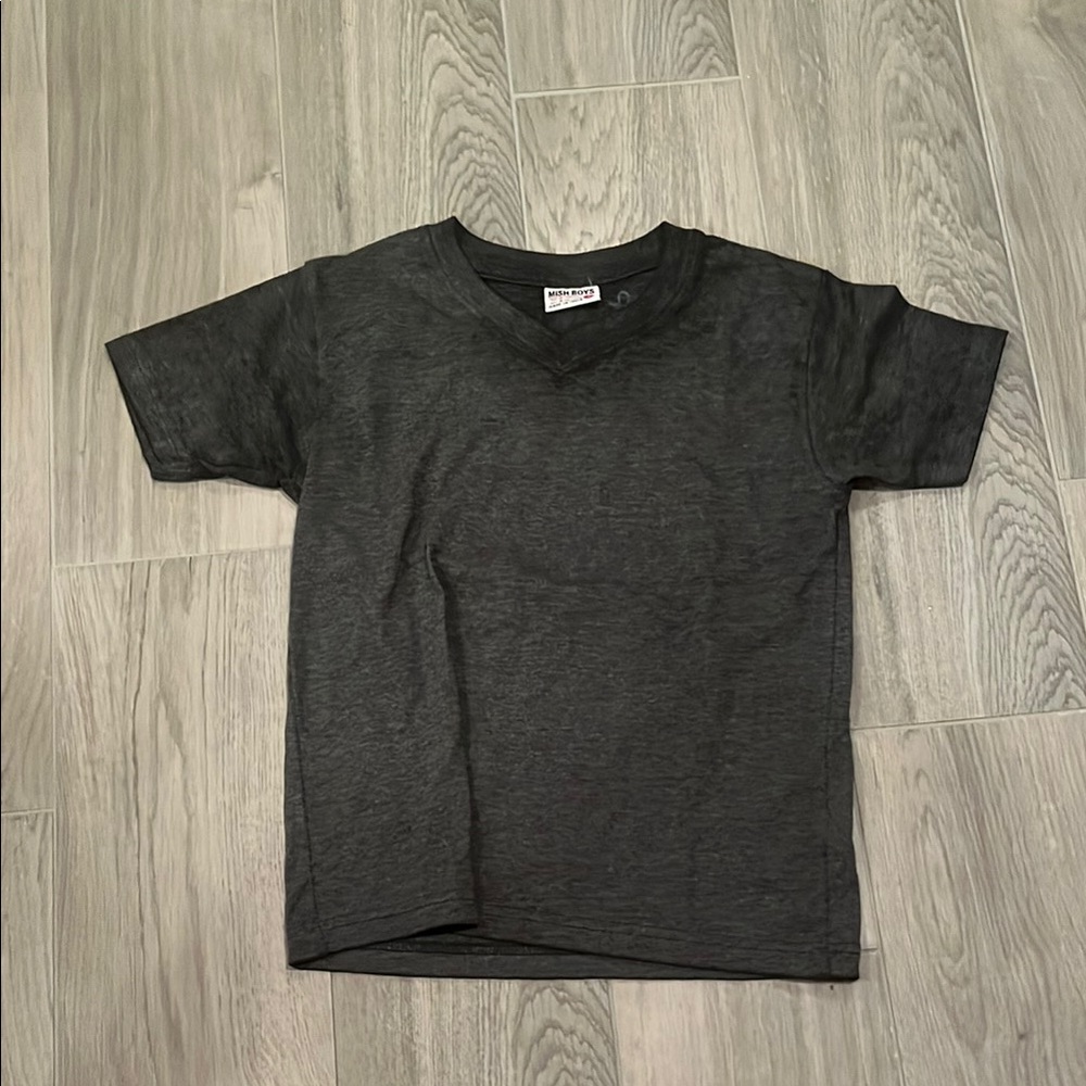 Mish Boys Boys Gray V-Neck T-Shirt Size: 5